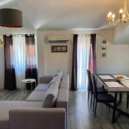 New Near Stobrec Apartament