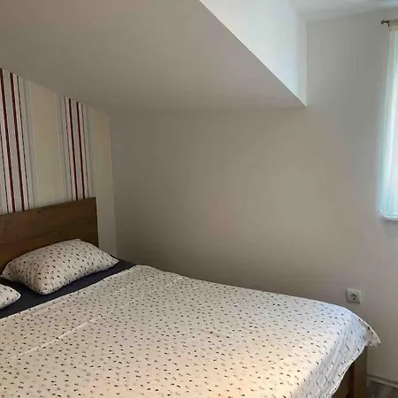 شقة Near The سبليت